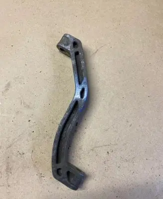 Volkswagen Touran I Engine mounting bracket 1K0199359E