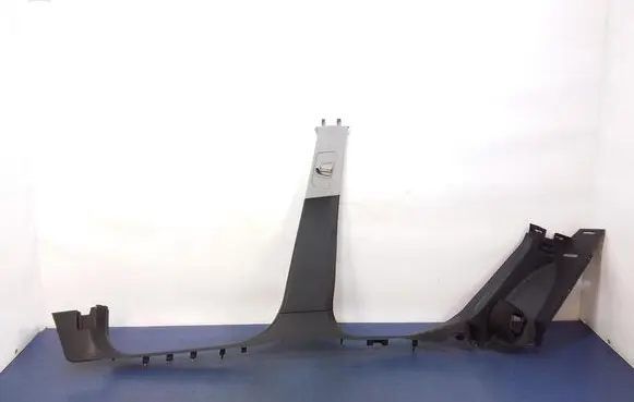 Opel Astra J Other sill/pillar trim element 