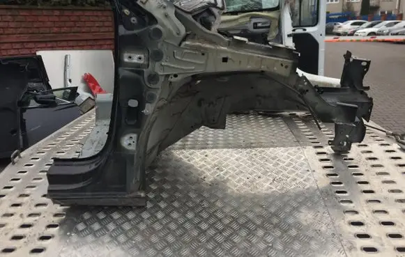 Citroen C4 Grand Picasso Front quarter panel 
