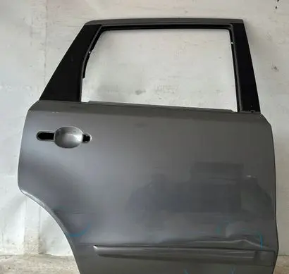 Nissan Note (E11) Rear door