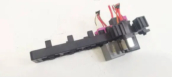Volkswagen PASSAT B6 Fuse box set 1K1937503