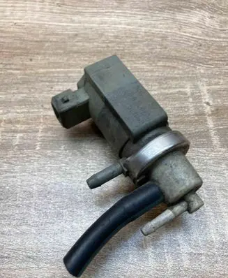 Audi A6 S6 C5 4B Turbo solenoid valve 059906627A