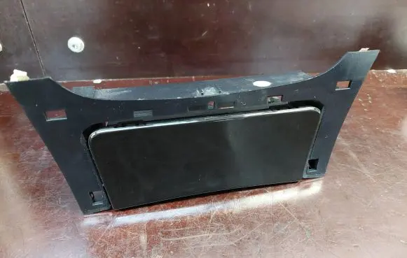 Ashtray (front)