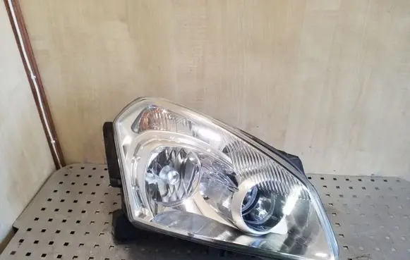 Nissan Qashqai Headlight/headlamp 26010JD01A 1LF238042