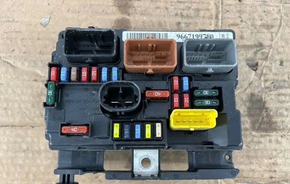 Citroen DS3 BSM Control unit 9667199780