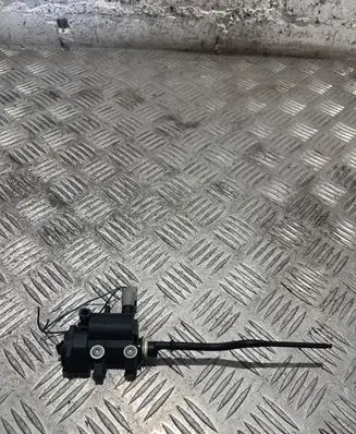 Fuel tank cap lock motor