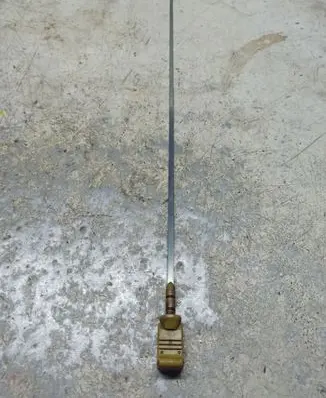 Volkswagen PASSAT B7 Oil level dip stick 