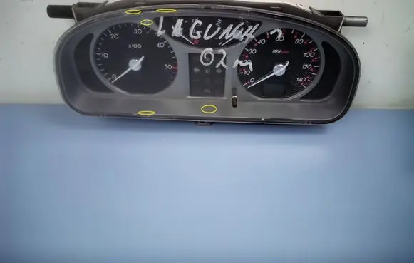 Renault Laguna II Speedometer (instrument cluster) 8200218880 7N0LGUC2