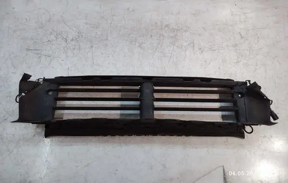 Audi A4 S4 B9 Intercooler air guide/duct channel 8W0122327A