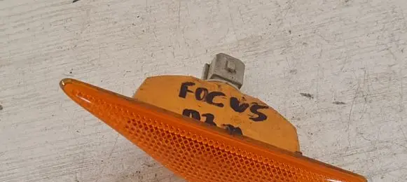 Ford Focus Front fender indicator light XS4H3K854A