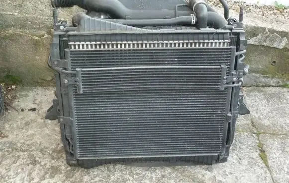 Land Rover Discovery 4 - LR4 Radiator set 