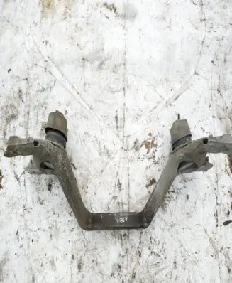 Volkswagen Touareg I Front subframe