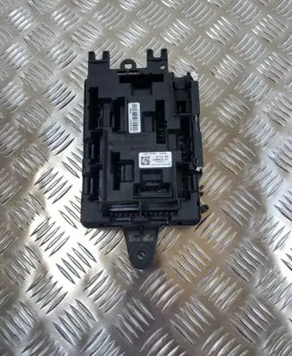 BMW 1 F20 F21 Fuse module 19561000001 9389070 16032019
