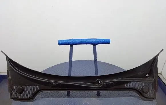 Audi A3 S3 A3 Sportback 8P Wiper trim 8P1819415E