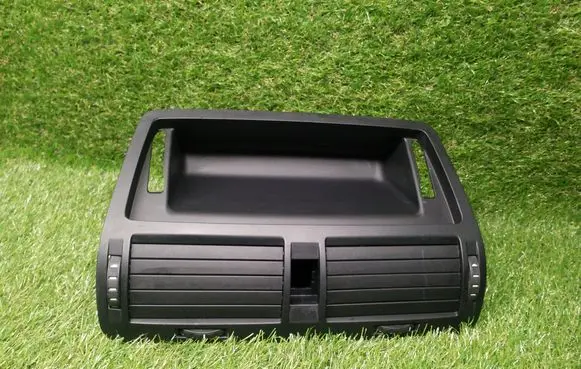 Skoda Octavia Mk2 (1Z) Dash center air vent grill 1Z0820951
