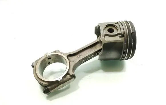 KIA Sedona Piston with connecting rod 