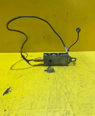 Renault Scenic III - Grand scenic III Aerial antenna amplifier 282300003R