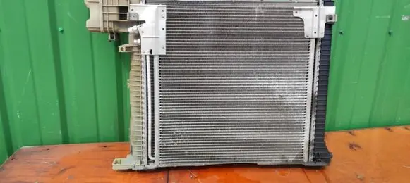 Mercedes-Benz Vito Viano W638 Coolant radiator 6385013401 6388350170 6385005600