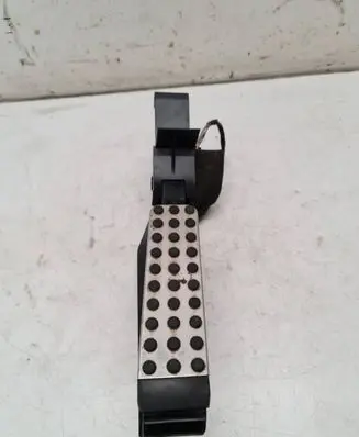 Mercedes-Benz C W203 Accelerator throttle pedal A2033000904