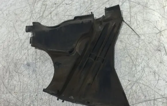 Renault Captur Timing belt guard (cover) 135611020R 135613805R