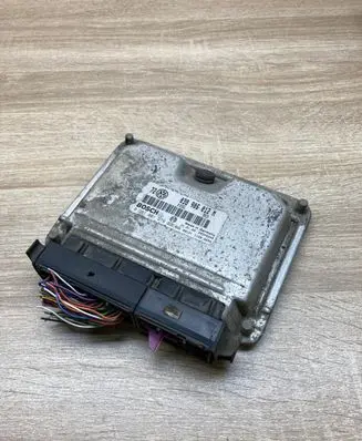 Volkswagen Golf IV Engine control unit/module ECU 038906012M 0281001979