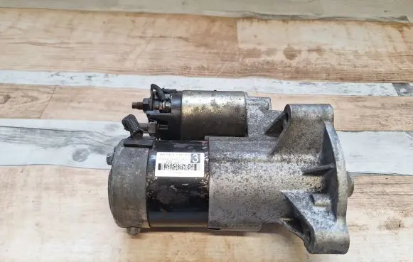 Peugeot 407 Starter motor 9656317680