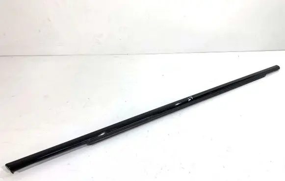 Volvo S90, V90 Loading door glass trim molding 31848055