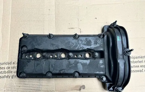 Jeep Grand Cherokee Rocker cam cover 20132435