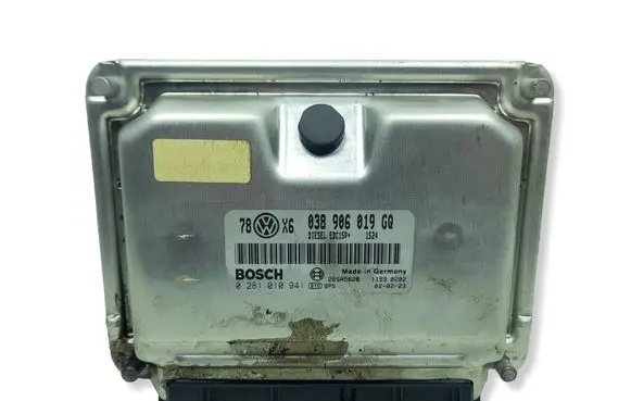 Volkswagen PASSAT B5.5 Engine control unit/module 038906019GQKASACJ 038906019GQ 0281010941