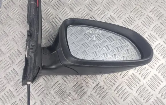 Opel Astra J Front door electric wing mirror 13334633 5835068358U