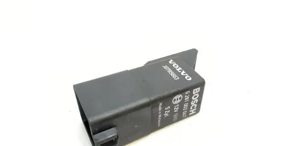 Volvo S60 Glow plug pre-heat relay 30785663