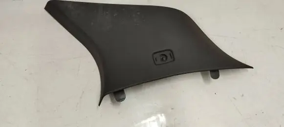 Volvo XC90 (D) pillar trim (bottom) 31363596