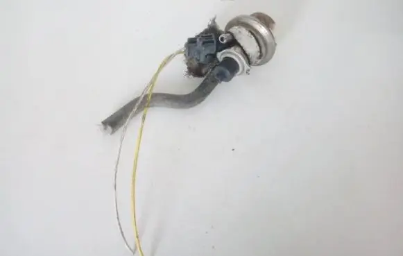 Fuel pressure sensor