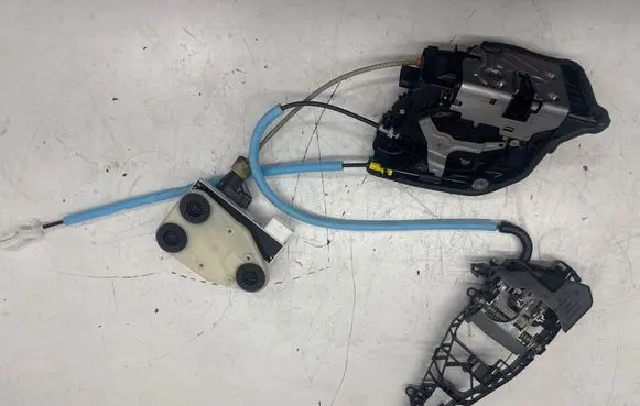 BMW X5 F15 Rear door lock 4107310902