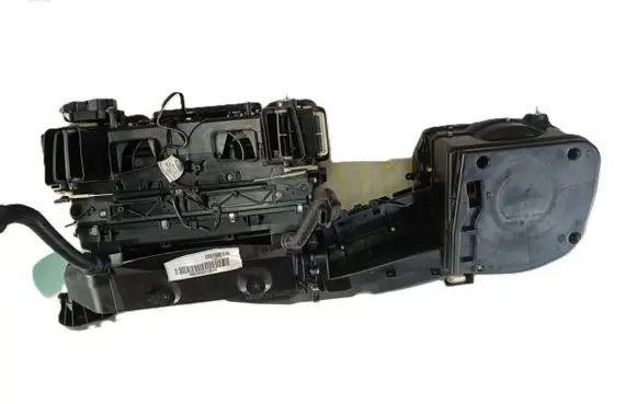 Mercedes-Benz CLS C219 Interior heater climate box assembly housing 2118302460 0562672 DM26090016720