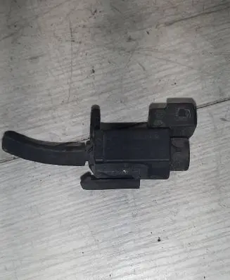 Volvo S80 Turbo solenoid valve 30611663 00t224