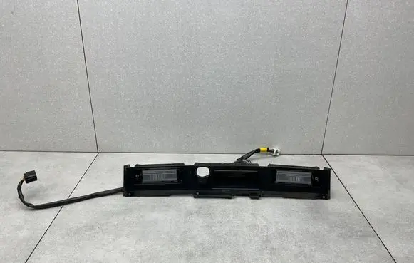 Hyundai Tucson TL Trunk door license plate light bar 87372D7500
