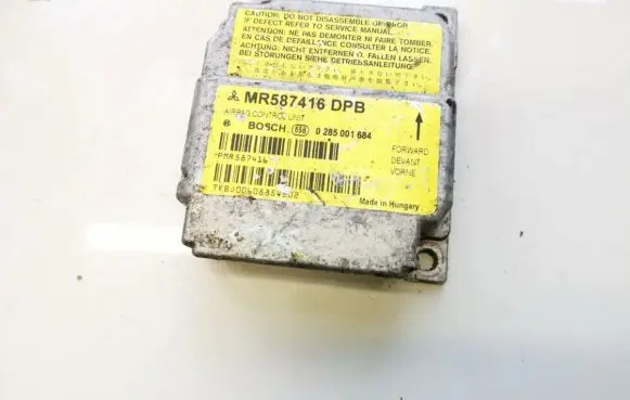 Mitsubishi Colt Airbag control unit/module 0285001684 pmr587416