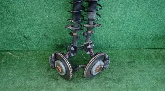 Nissan Juke II F16 Front wheel hub spindle knuckle