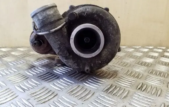 Audi A6 S6 C4 4A Turbo 046145703G