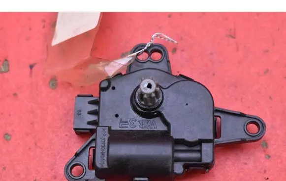 KIA Sportage Air flap motor/actuator EA1F0NX5AA