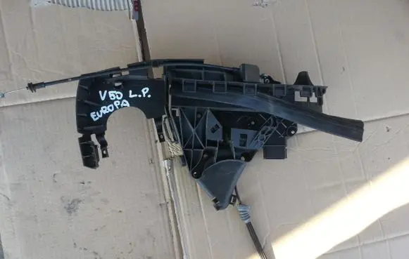 Volvo V50 Front door lock