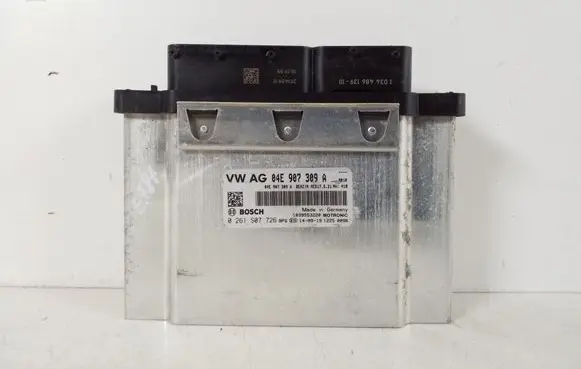 Audi A3 S3 8V Engine control unit/module 04E907309A