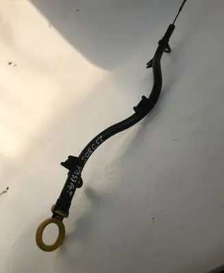 Volkswagen PASSAT B8 Oil level dip stick 04l103634