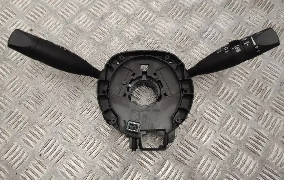 Jeep Cherokee Indicator stalk P68189101AE