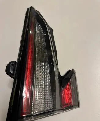 Tailgate rear/tail lights