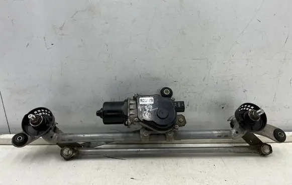 Nissan X-Trail T32 Front wiper linkage and motor 