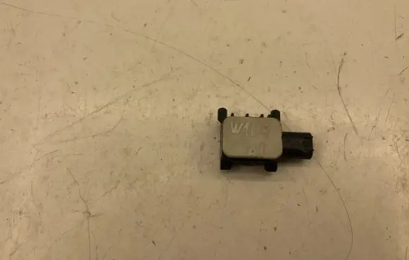 Mercedes-Benz ML W164 Airbag deployment crash/impact sensor A0038202926