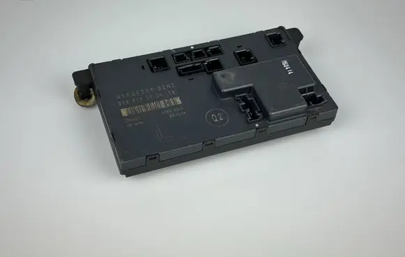 Mercedes-Benz CLS C219 Door control unit/module 2198200626 A2198200626 00005021