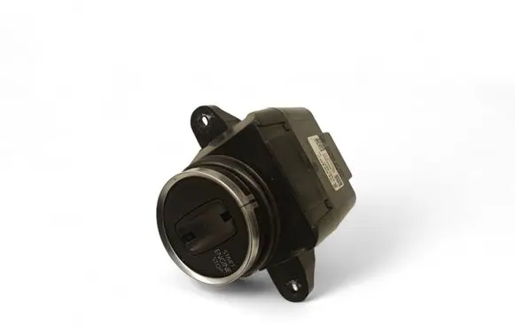 Volkswagen Touareg II Ignition lock 7P6905843C